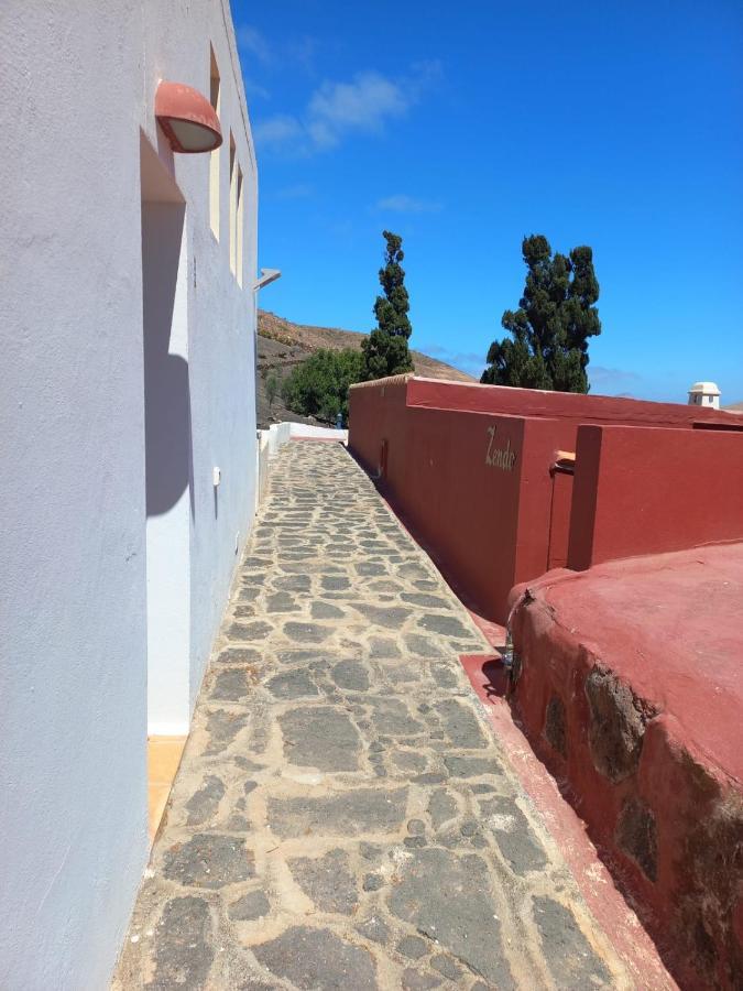 Centro Ave Fenix Villa Femes Bagian luar foto